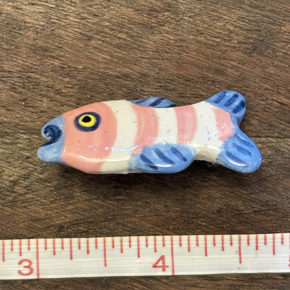 Faux Enamel Tropical Striped Fish Brooch Silver Tone